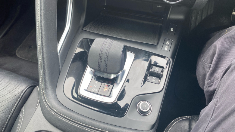 Jaguar E-Pace 2.0 D200 R-Dynamic SE 5dr Auto Diesel Estate